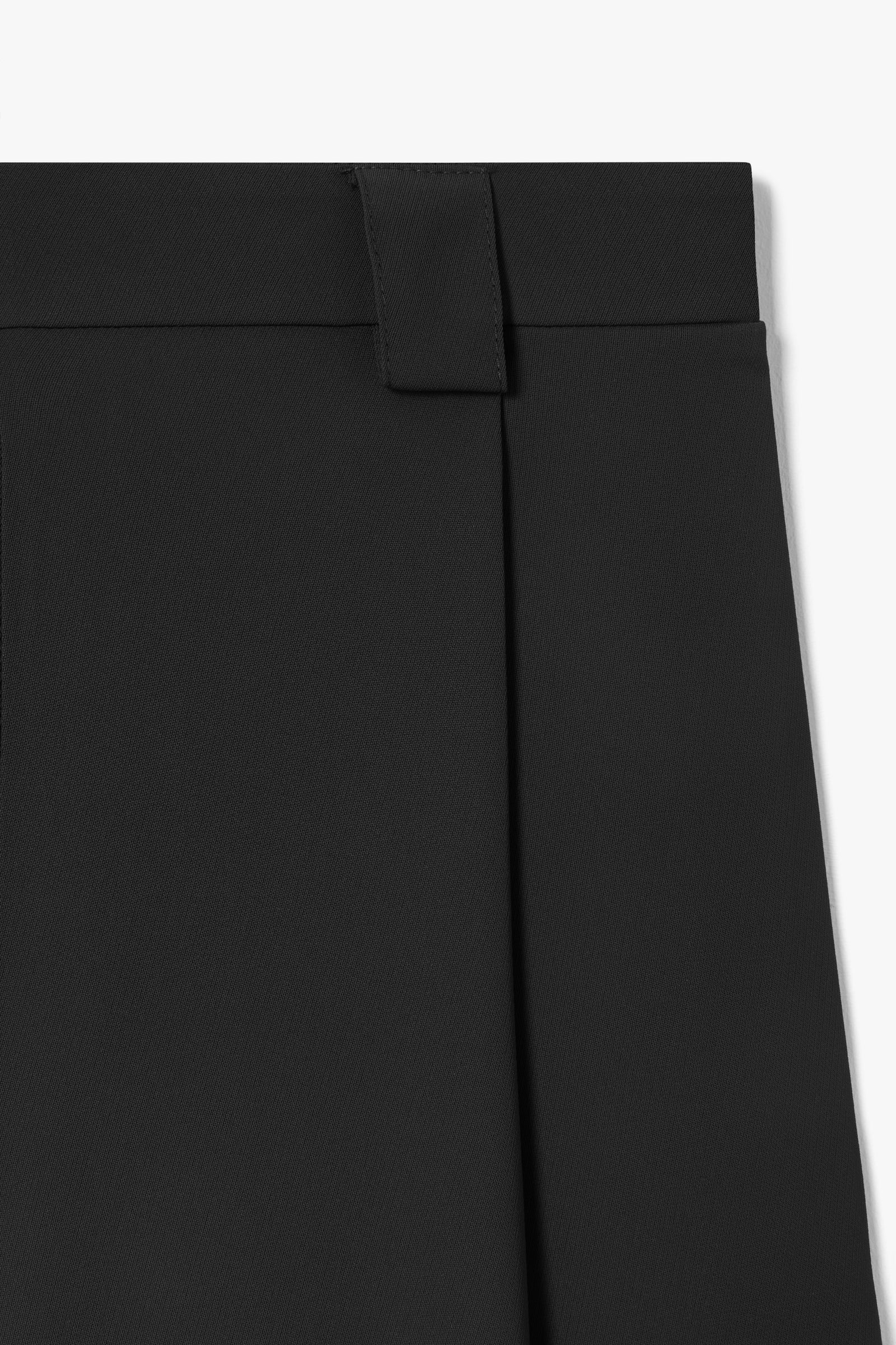 Gabriella Pleated Elastic Waist Trousers | Black – JAKI