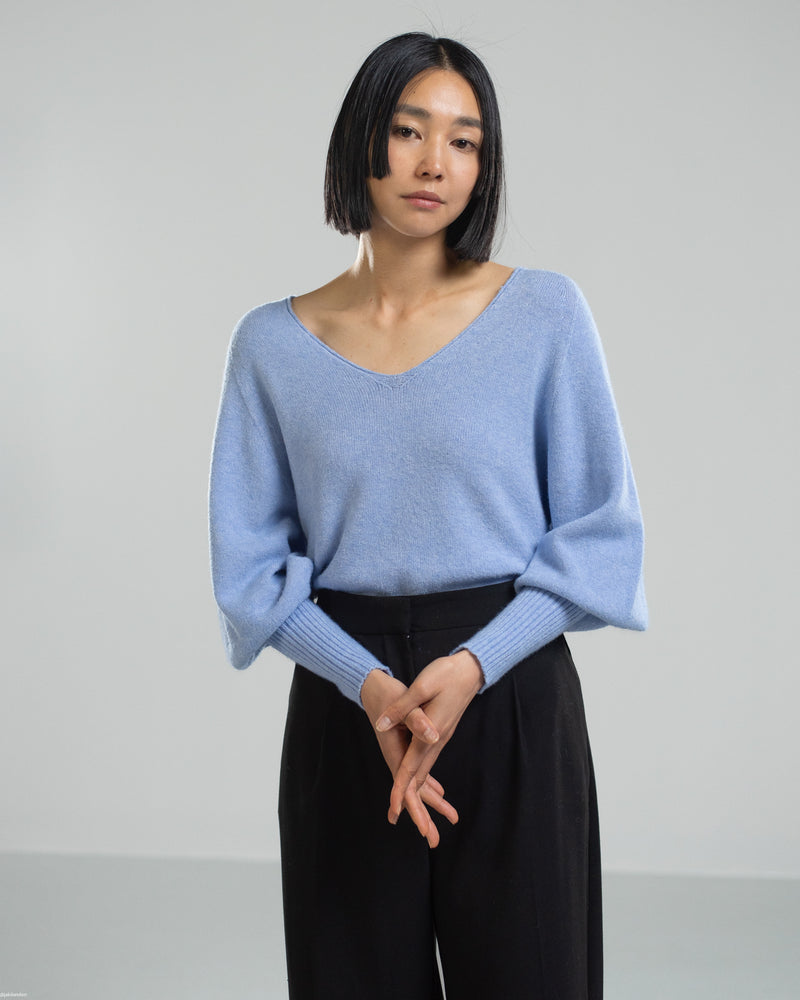 Bell sleeve store jumper zara