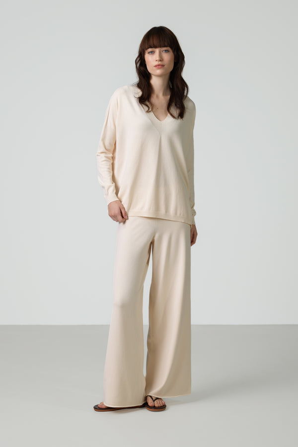 Layla V Neck Sweater | Cream | Fine Knit