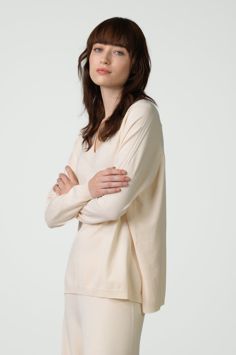 Layla V Neck Sweater | Cream | Fine Knit