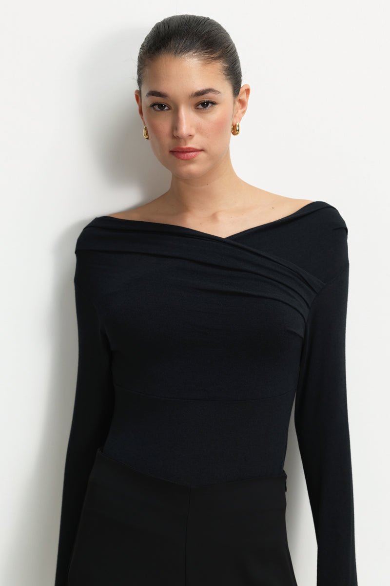 Josephine Asymmetric Top | Black | Modal-Cashmere – JAKI
