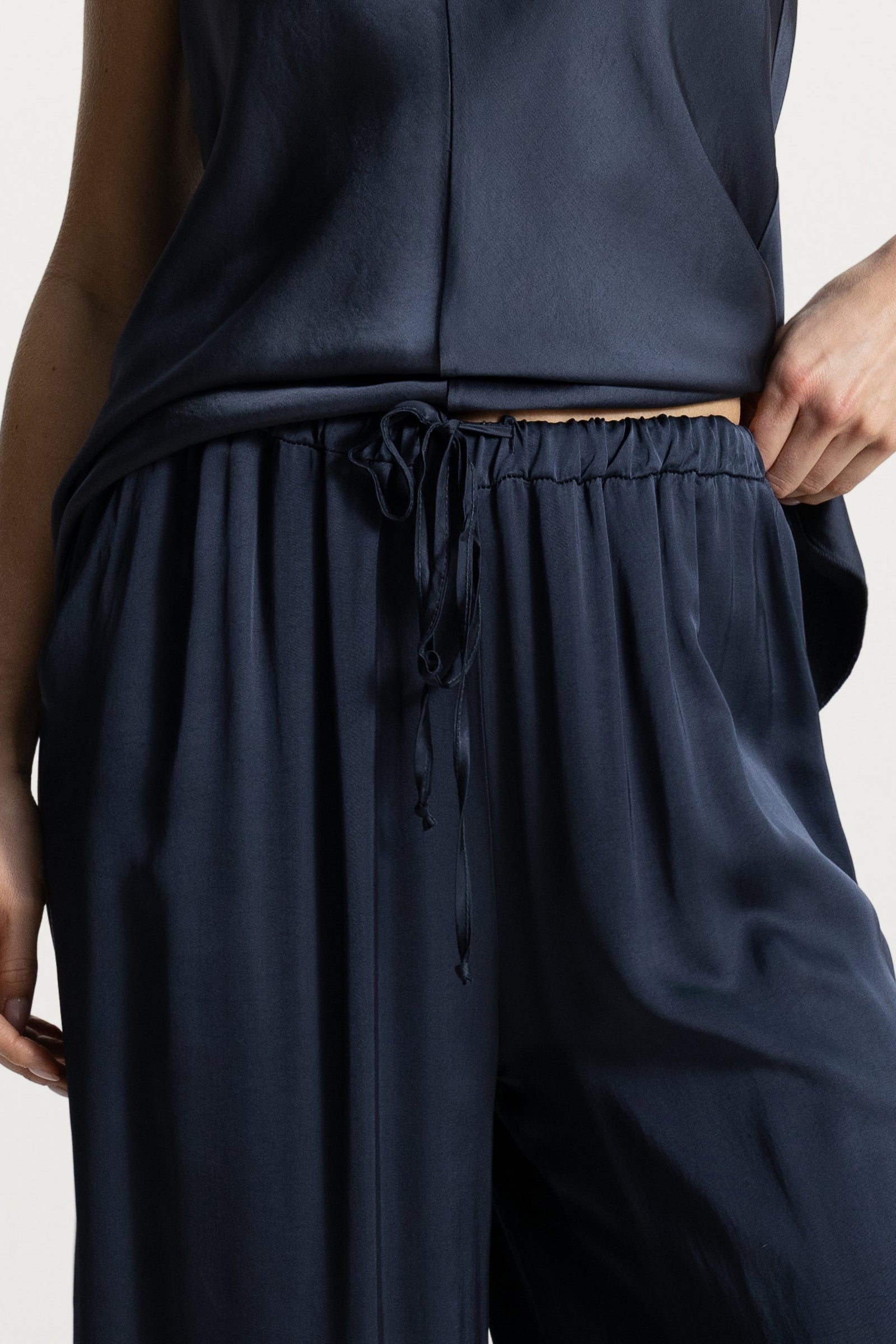 Belle Balloon Satin Trousers | Ink – JAKI